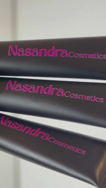 Lightweight Transparent Lip oil - Plump & Hydrate